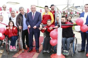 Galatasaraylı Sporcuların Katılımıyla Engelsiz Park Hizmete Açıldı