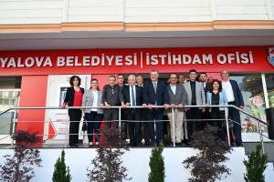 YALOVA BELEDİYESİ İSTİHDAM OFİSİ TÖRENLE AÇILDI