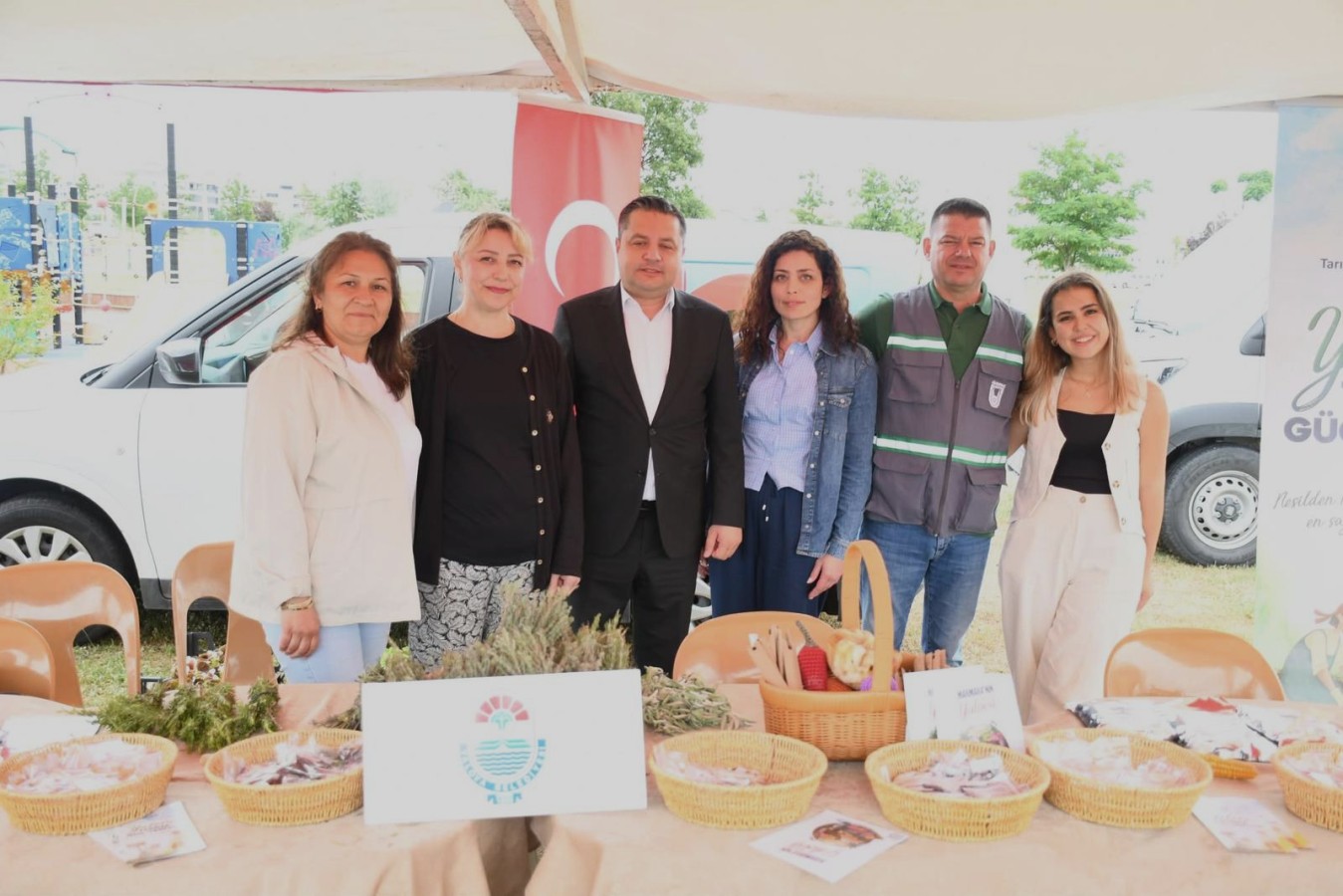 ATALIK TOHUMLAR, LÜLEBURGAZ'DA VATANDAŞLARLA BULUŞTU