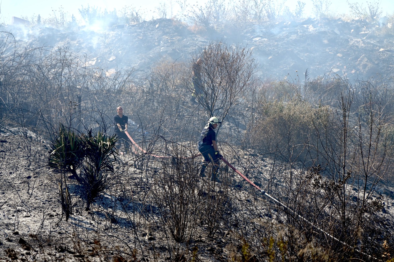 HACIMEHMET KÖYÜ'NDEKİ YANGIN KONTROL ALTINA ALINDI